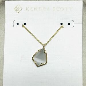 KENDRA SCOTT 14K Gold Plated Cory Pendant Necklace in Ivory Mother of Pearl